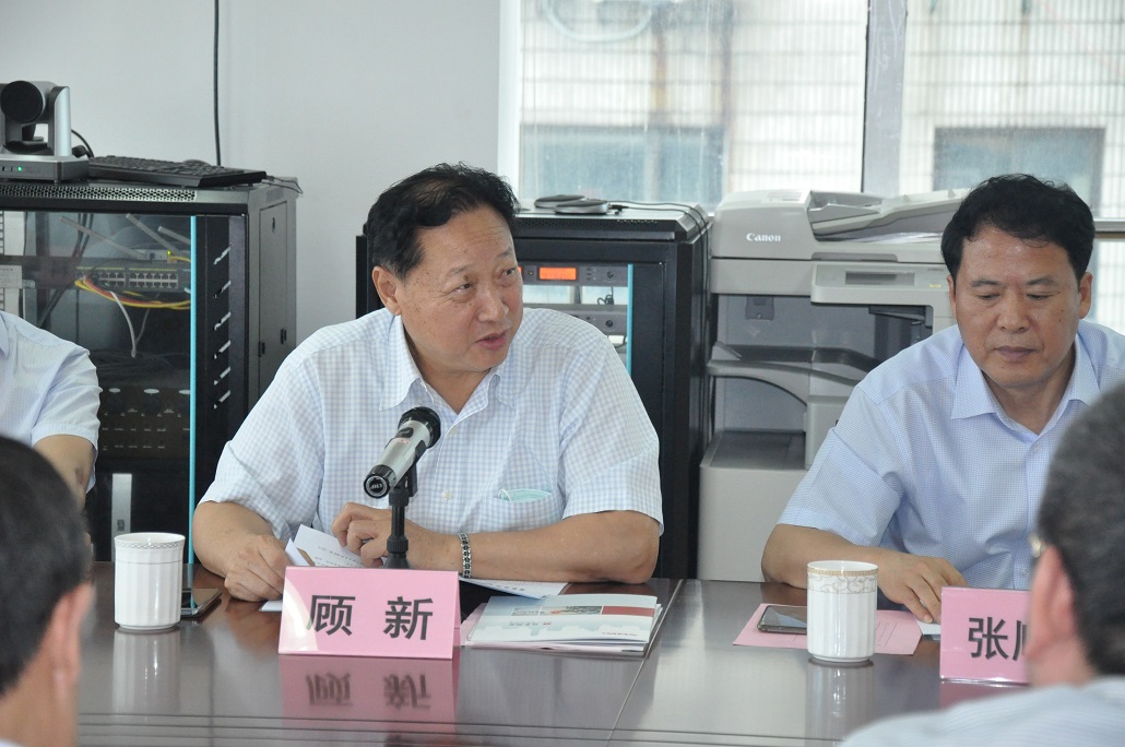 最后,张顺福对公司未来的发展提出了五点要求:一是发挥金融牌照企业的